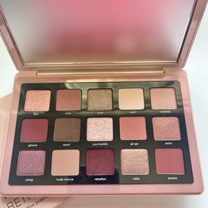 AUTHENTIC NATASHA DEDONA RETRO PALETTE